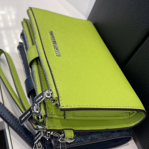Michael Kors Handbags - MICHAEL KORS LG DOUBLE ZIP WRISTLET Wallet Phone Case Holder 
Lime
NWT